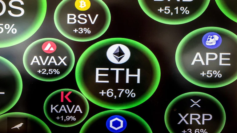 Hottest Crypto Picks to Buy Today for Long Term: Experts Reveal